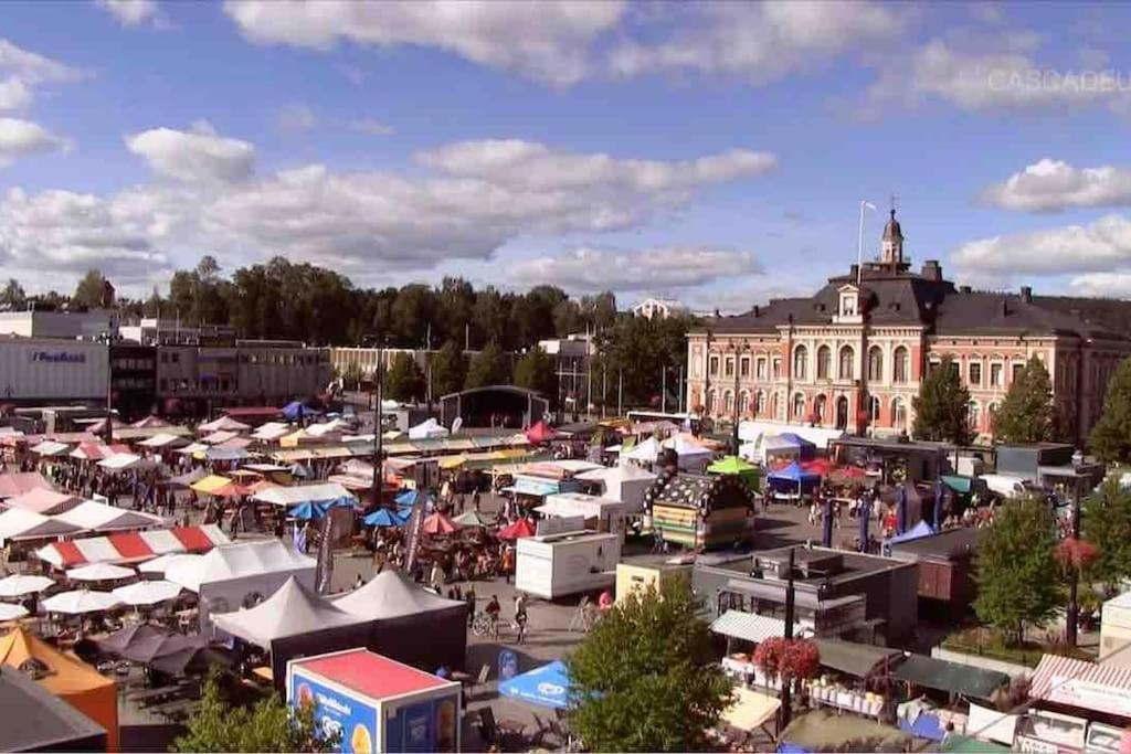 Mukava Saunallinen Kaksio Omalla Sisaeaenkaeynnillae Ja Ilmaisella Autopaikalla Kuopio Exterior photo
